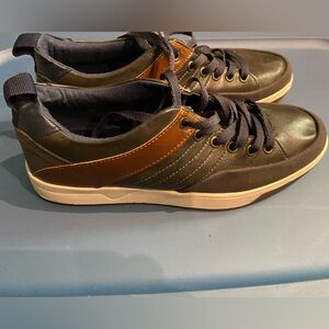 Mens Steve Madden Blue, Brown, Gray Lace Sneakers Size 9